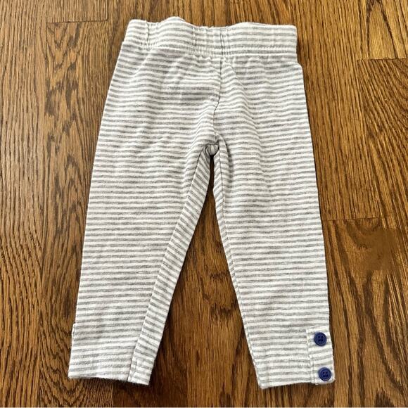 Carter’s grey striped outfit for baby, size 3 months - Picture 5 of 7